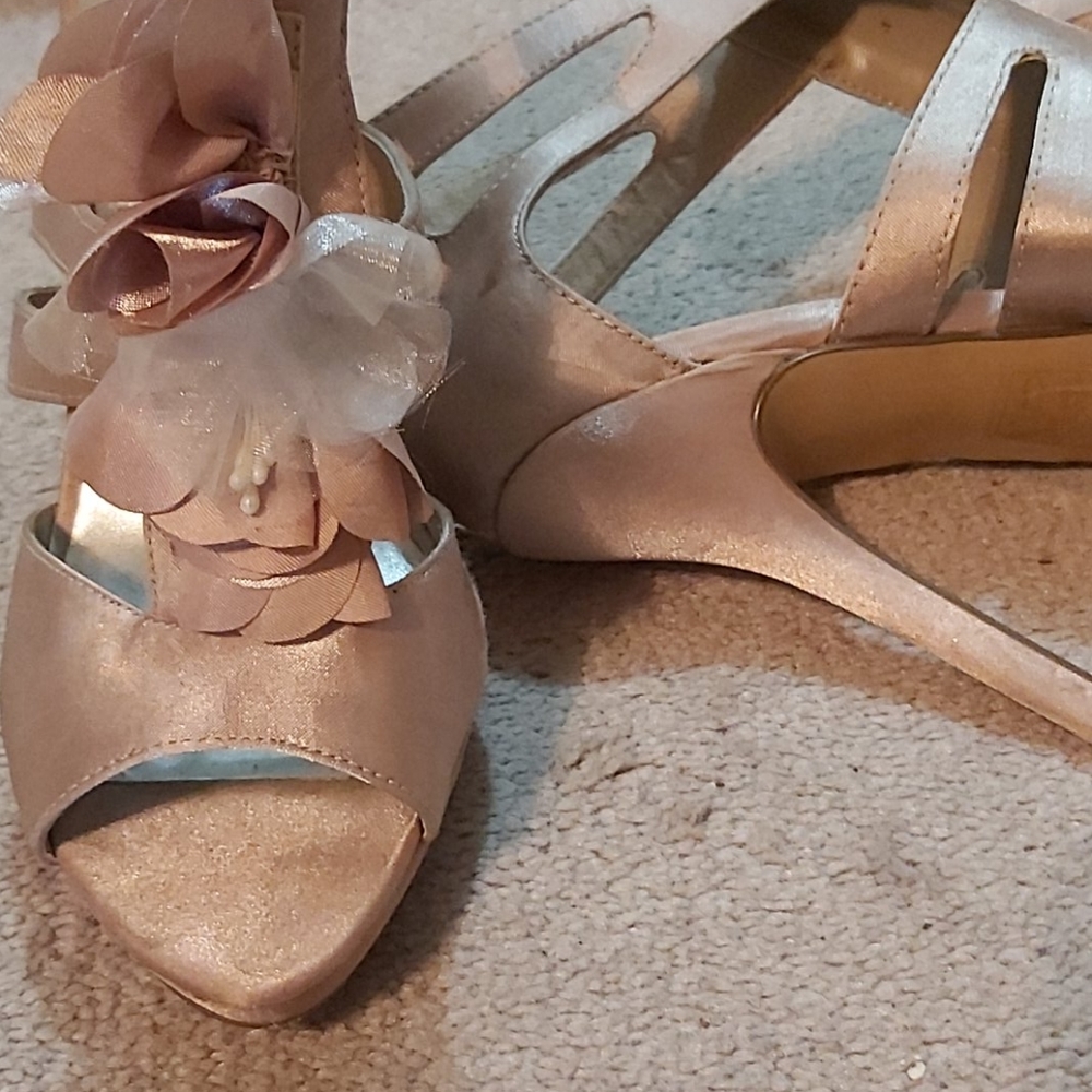 Heels - Picture 3 of 8
